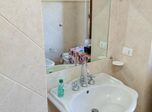 Lavabo a colonna con specchio